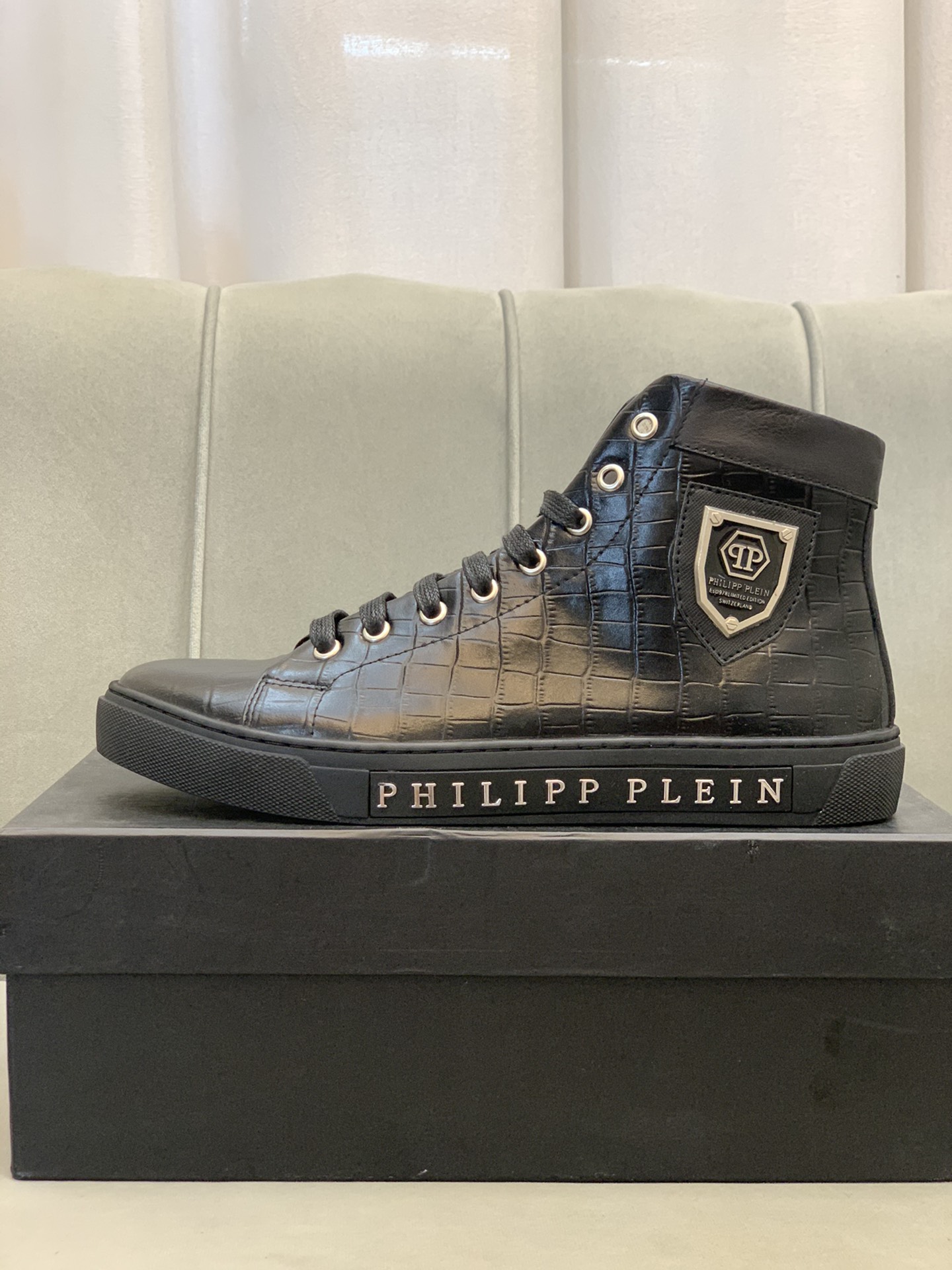 Philipp Plein High Top Sneakers 3 - vstockx