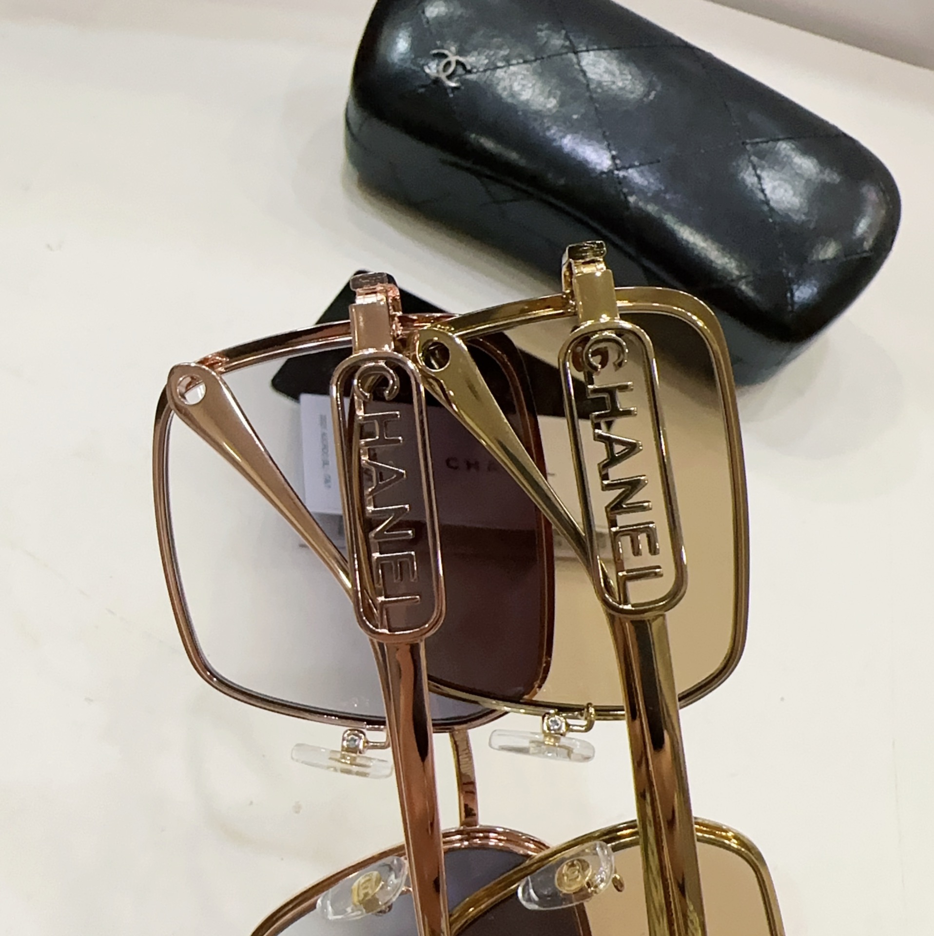 Sunglasses Chanel A95601 SIZE��56 18-140 - vstockx