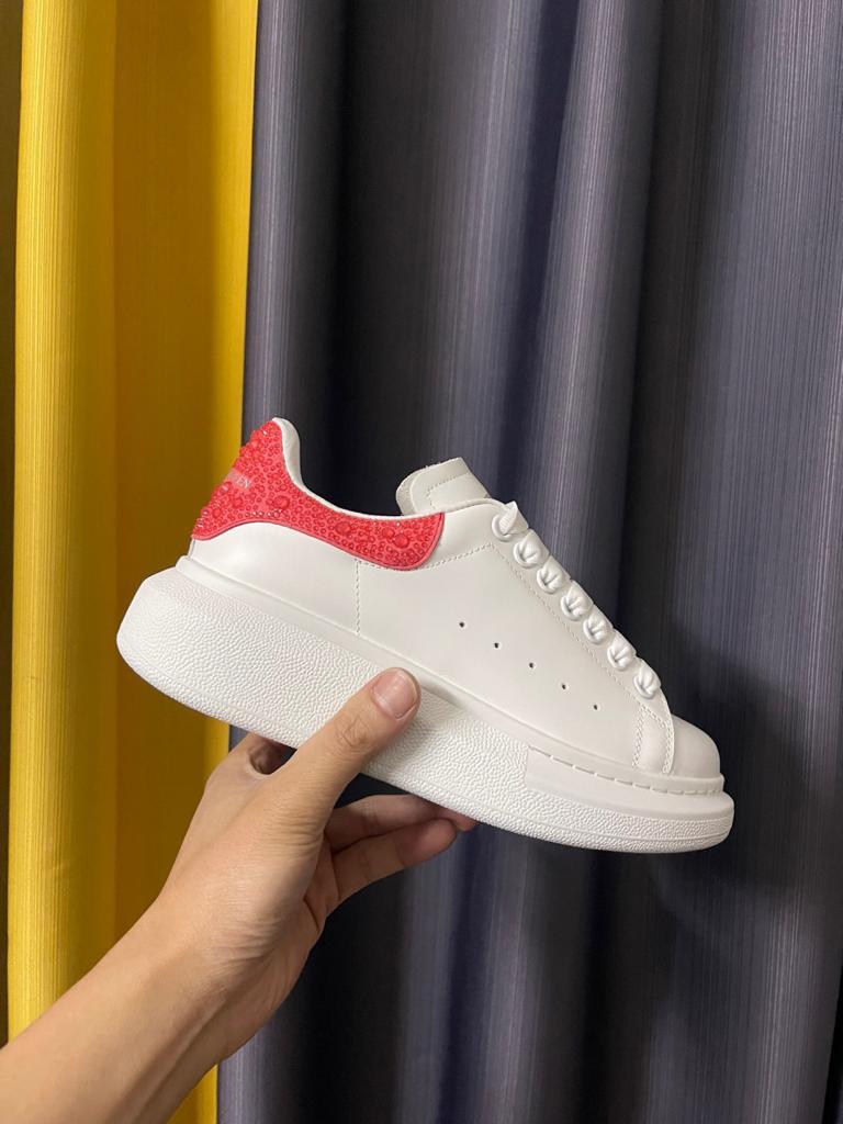 Alexander McQueen Oversized Sneaker in White/halo Pink - vstockx
