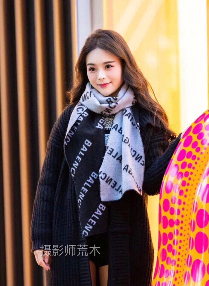 Streetwear Scarf BURBERRY 329064 size�?2*180cm - vstockx