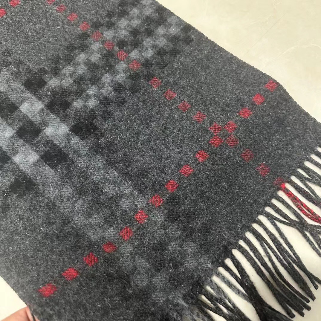 Streetwear Scarf BURBERRY 328974 size:180*35cm - vstockx