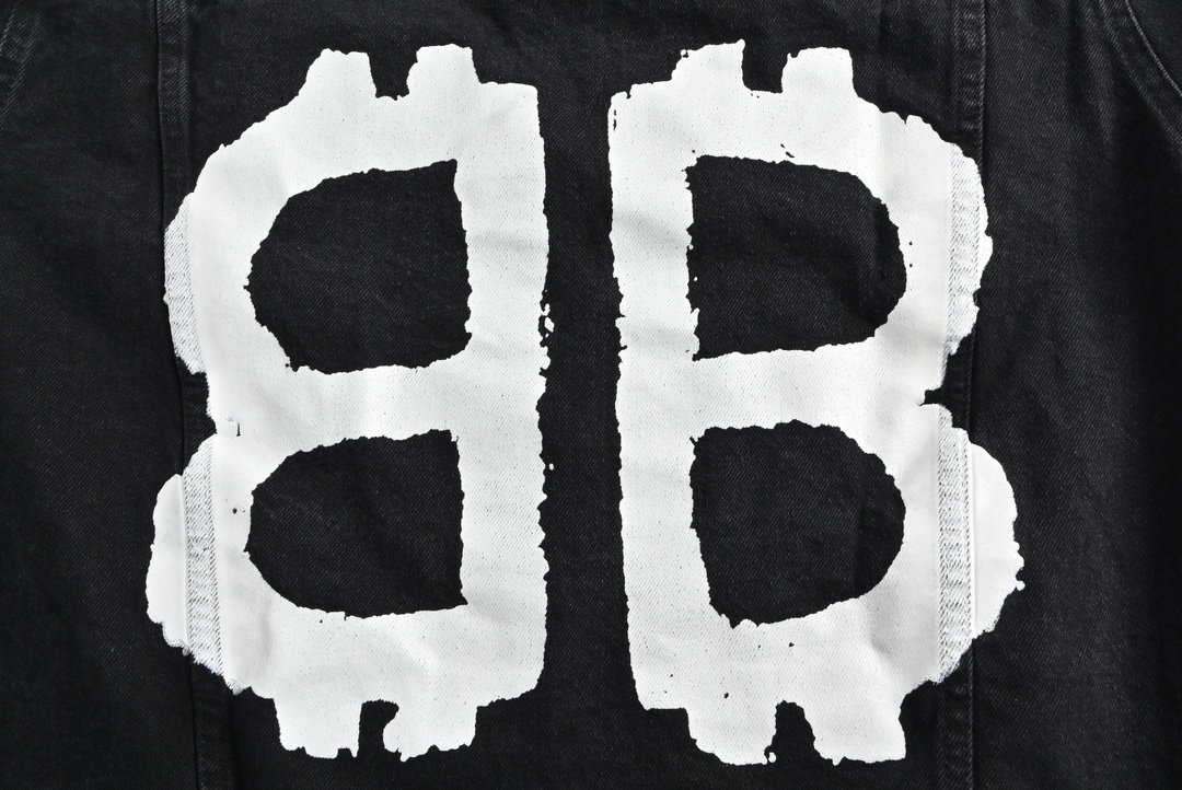 Clothes Balenciaga 136 - vstockx