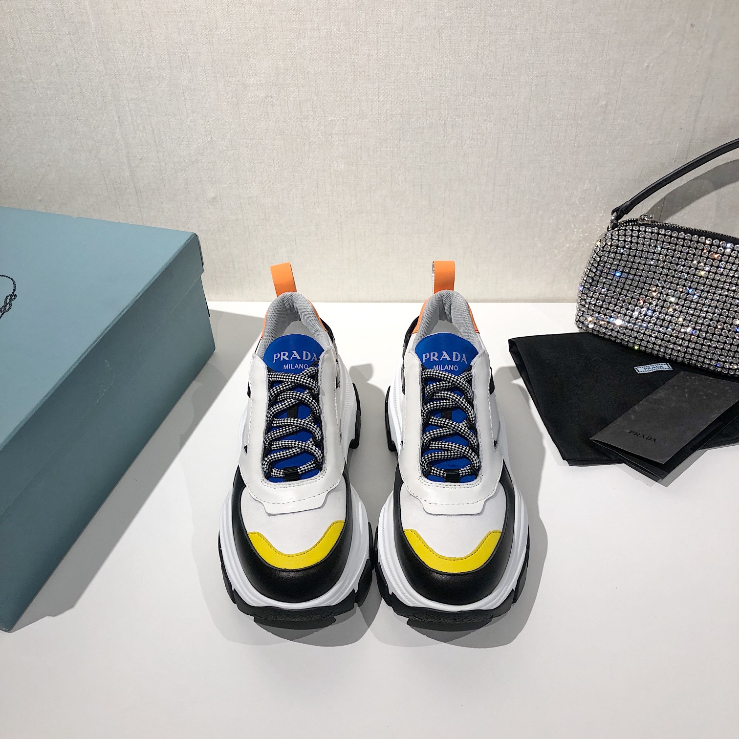 Prada Low Top sneaker 54 - vstockx