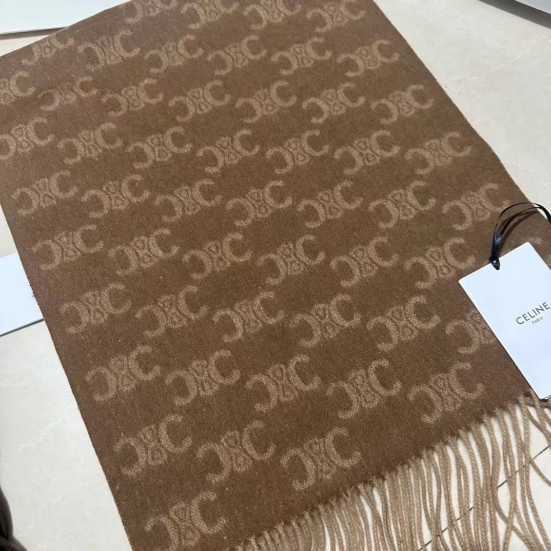 Streetwear Scarf CELINE 328973 size:37*200cm - vstockx