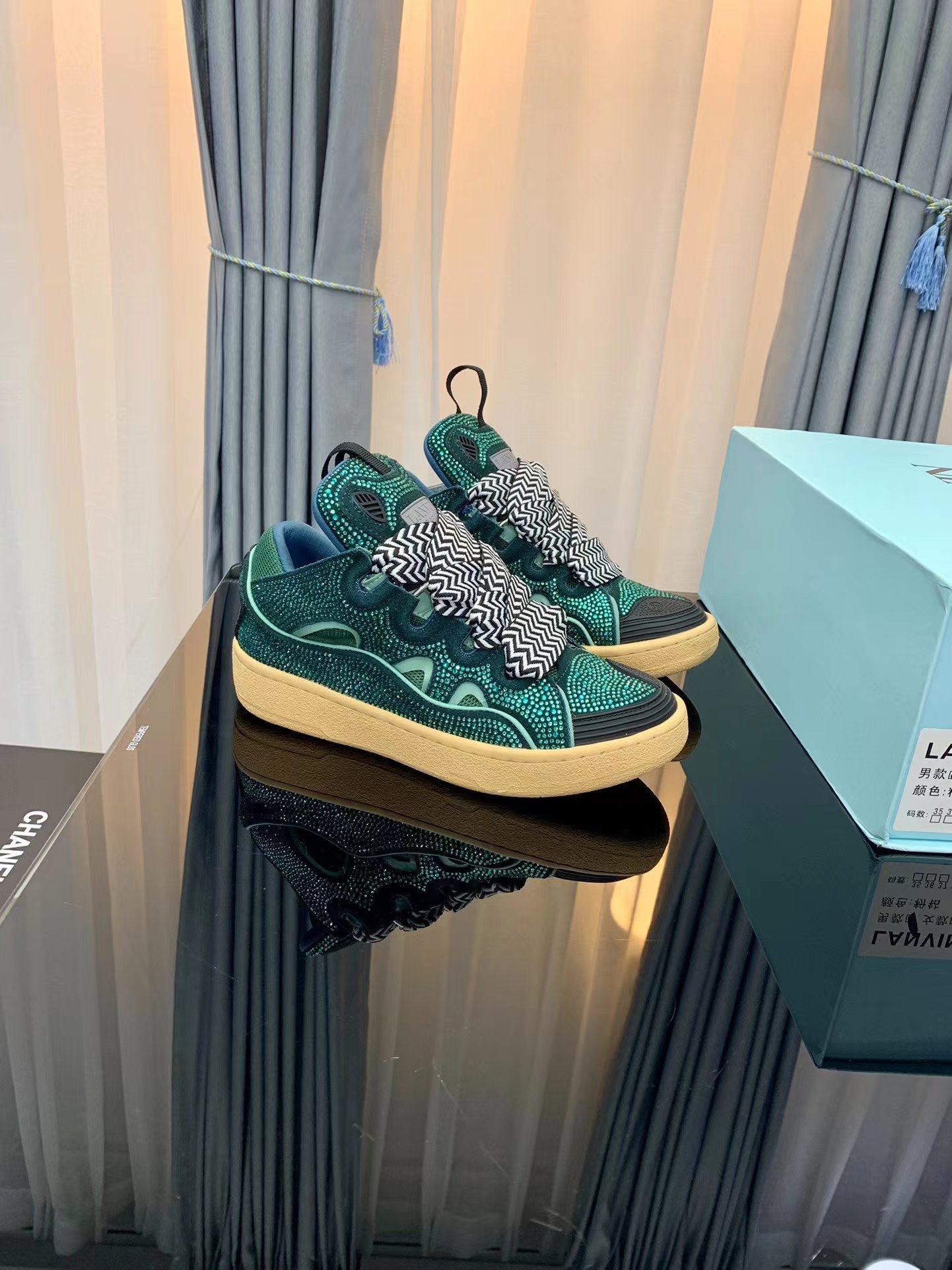 Lanvin Leather Curb Blue sequins - vstockx