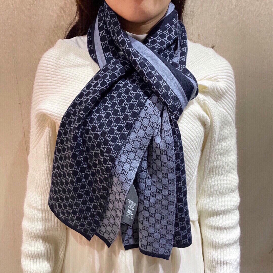 Streetwear Scarf GUCCI 329063 SIZE:32*180cm - vstockx