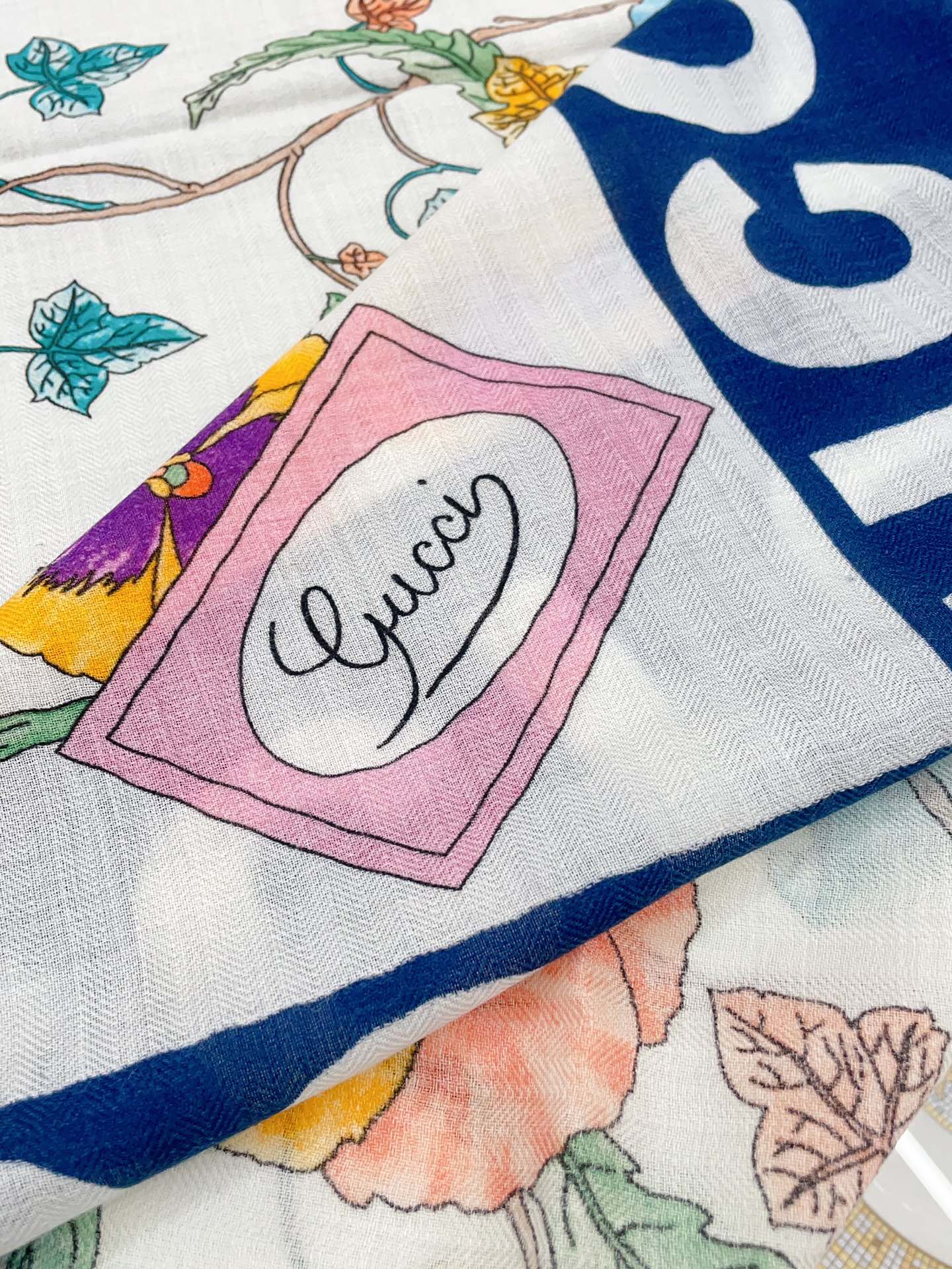 Streetwear Scarf GUCCI 328776 SIZE:90cm*90cm - vstockx