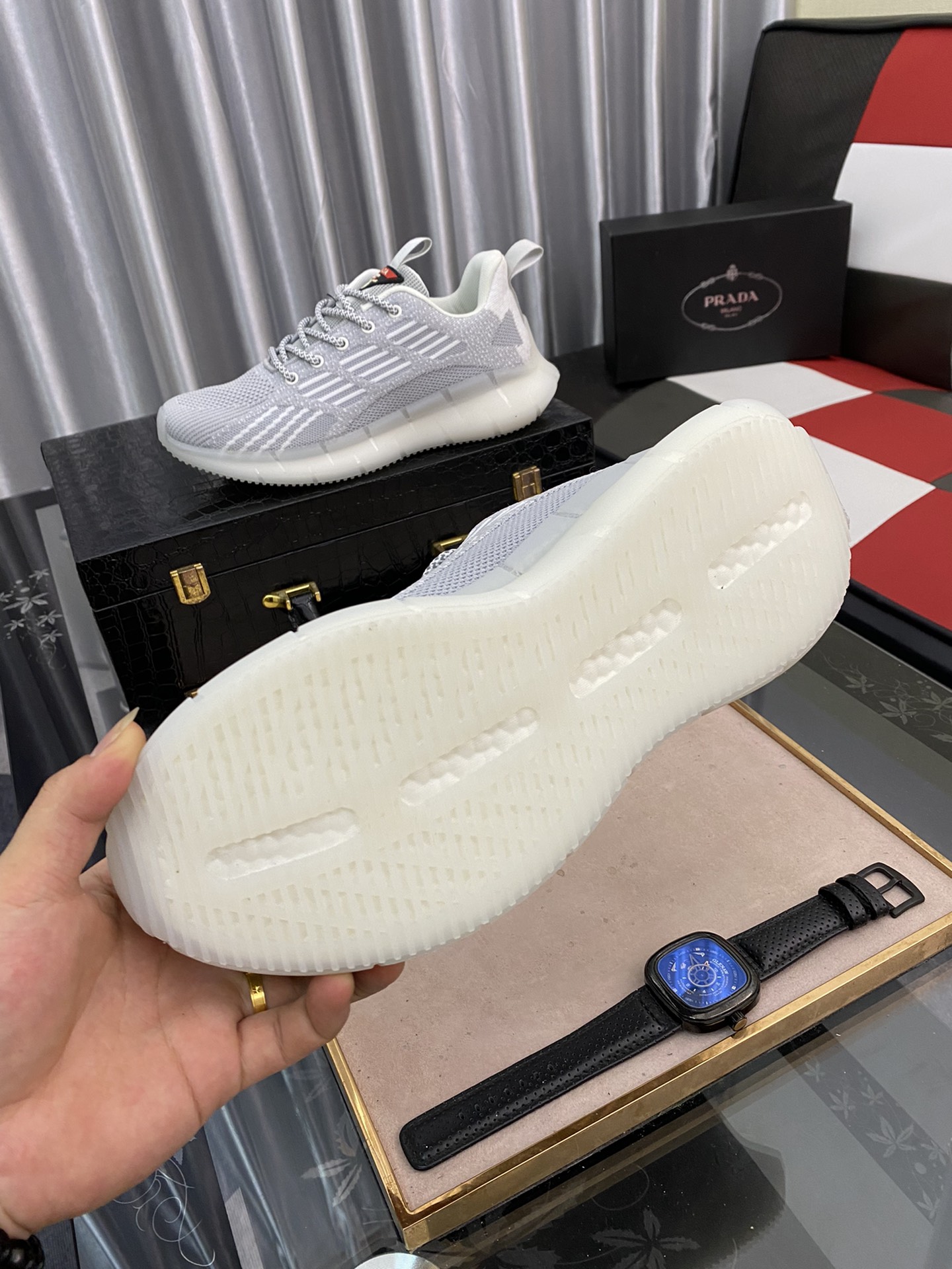Prada Low Top sneaker 19 - vstockx