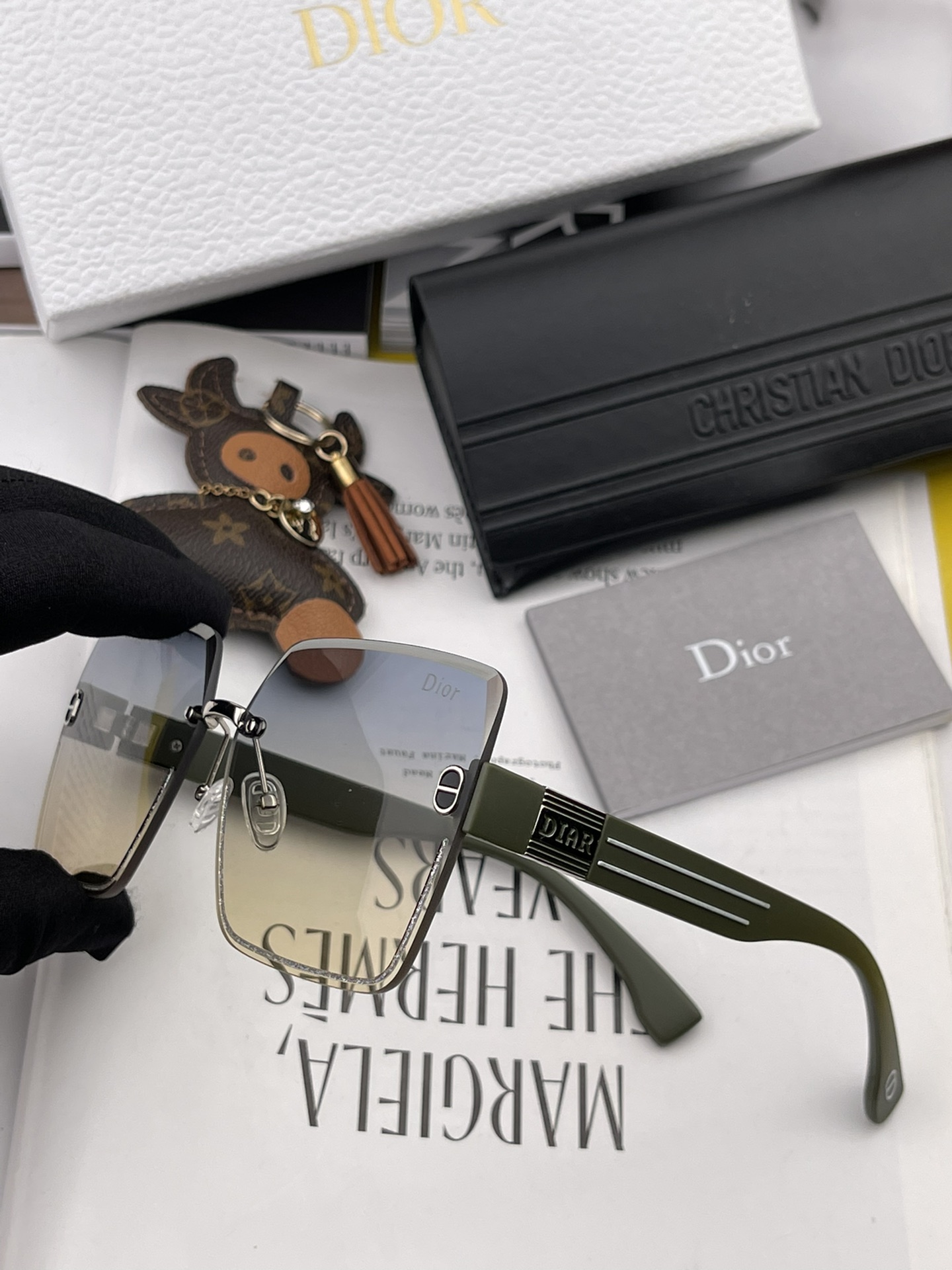 sunglasses Dior D7771 - vstockx