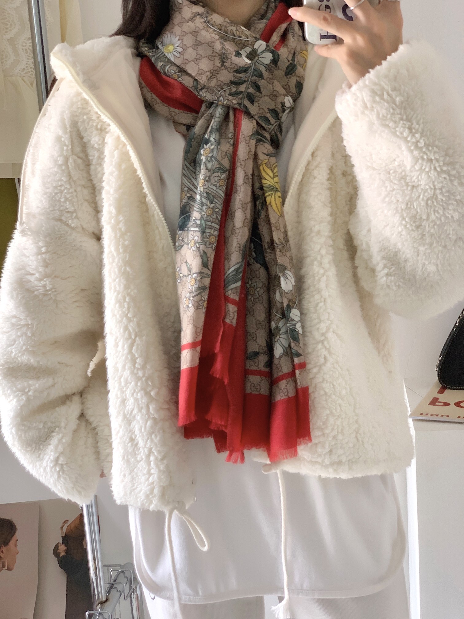 Streetwear Scarf GUCCI 328985 SIZE:110*200cm - vstockx