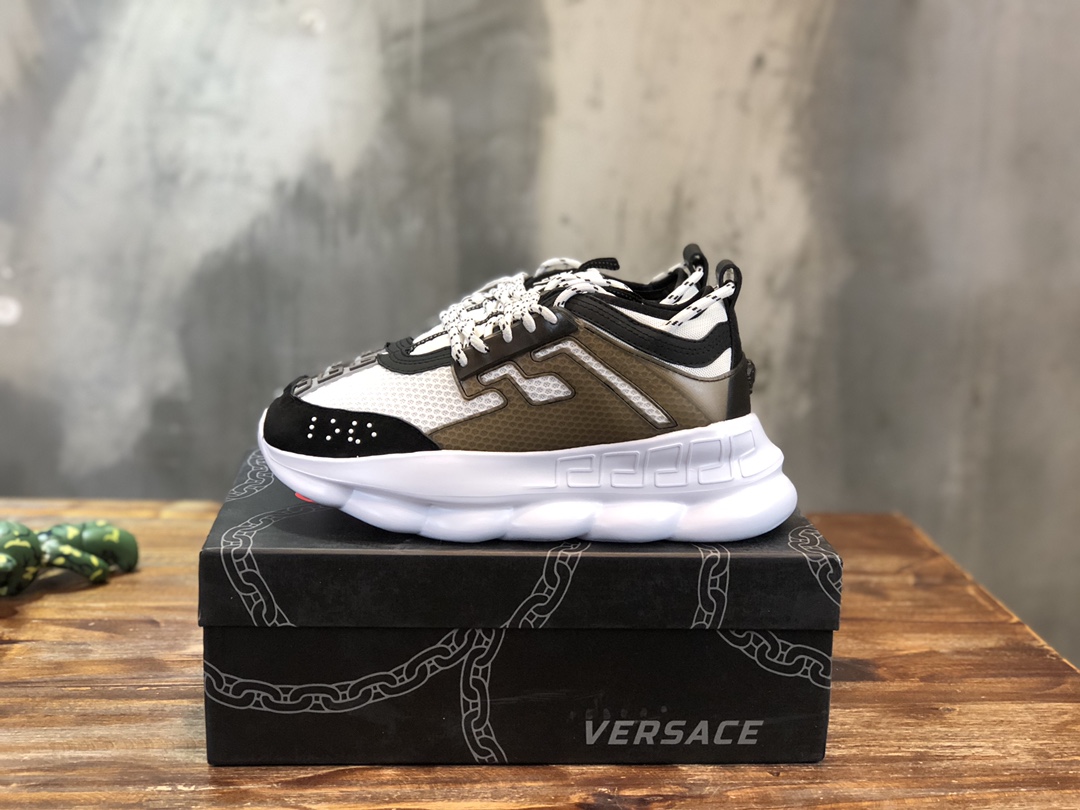 Versace Chain Reaction Sneaker 12 - vstockx