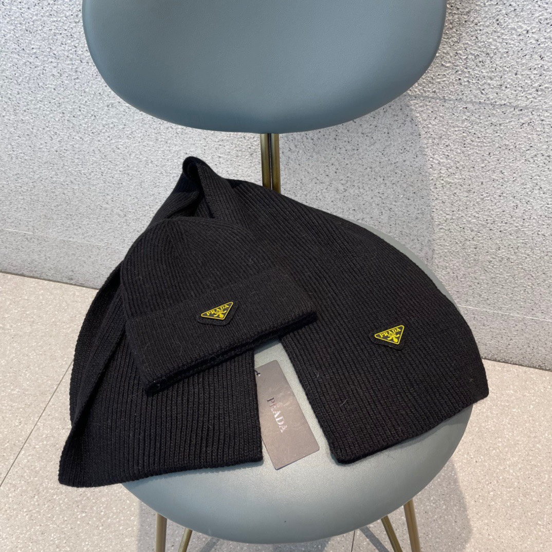 Hat & Scarf Prada 4 - vstockx