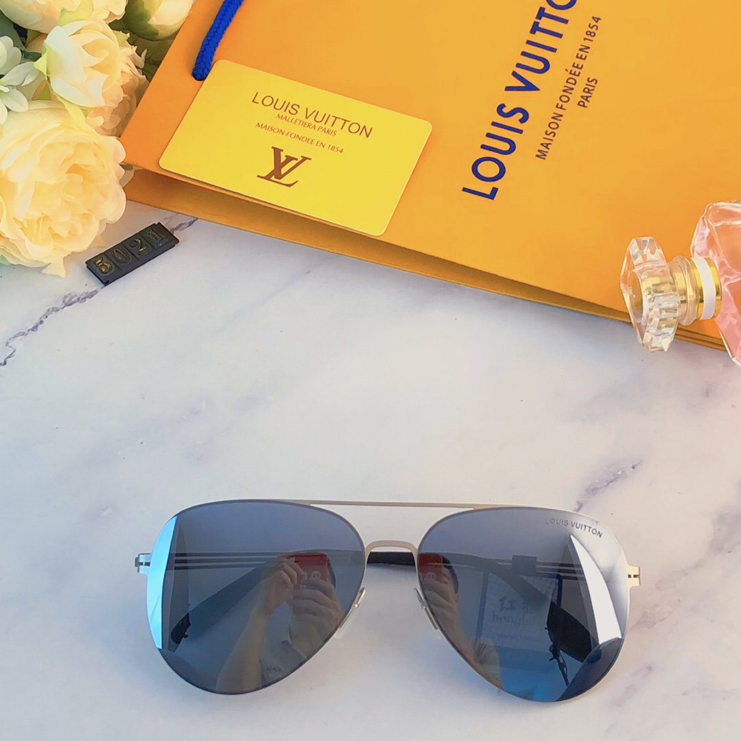 Sunglasses Fendi LV5021 - vstockx
