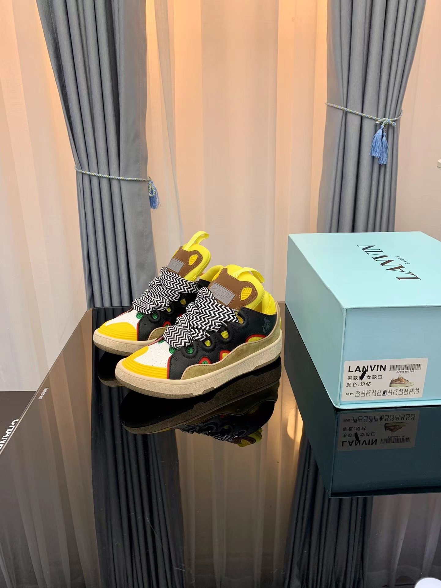 Lanvin Leather Curb Egg yolk black - vstockx