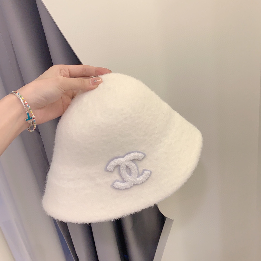 Streetwear Hat Chanel 329148 - vstockx
