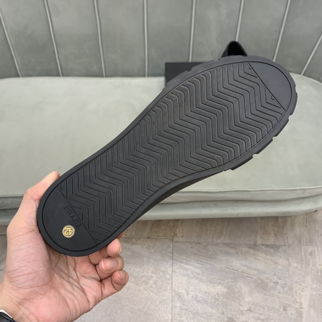 Prada Wheel Cassetta sneaker 6 - vstockx