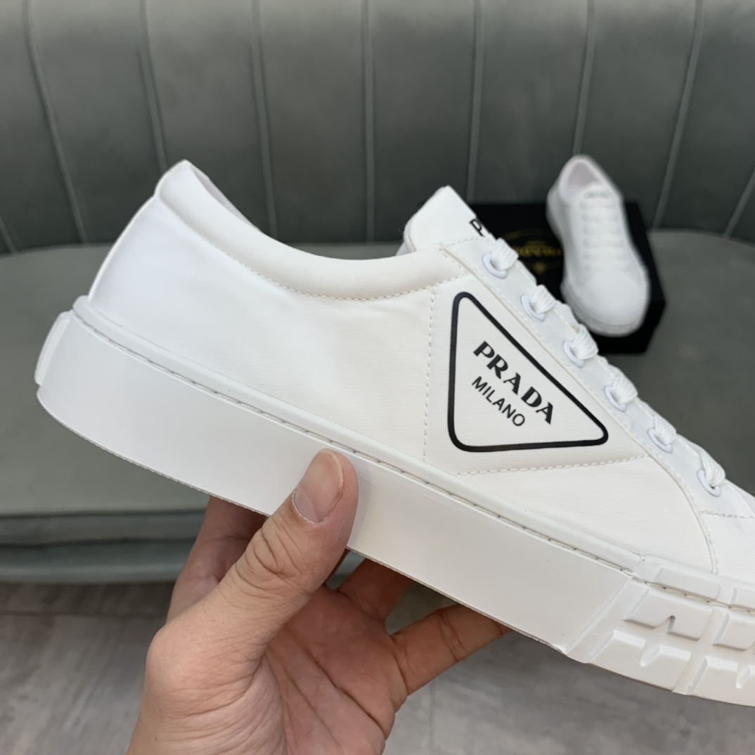 Prada Wheel Cassetta sneaker 8 - vstockx