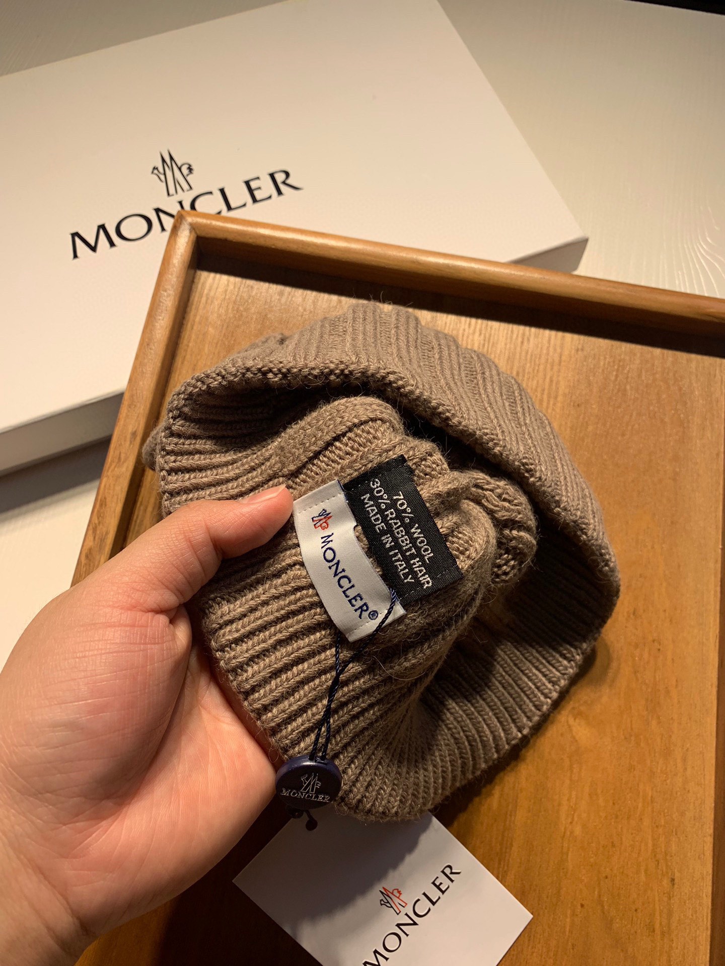 Hat Moncler 3 - vstockx