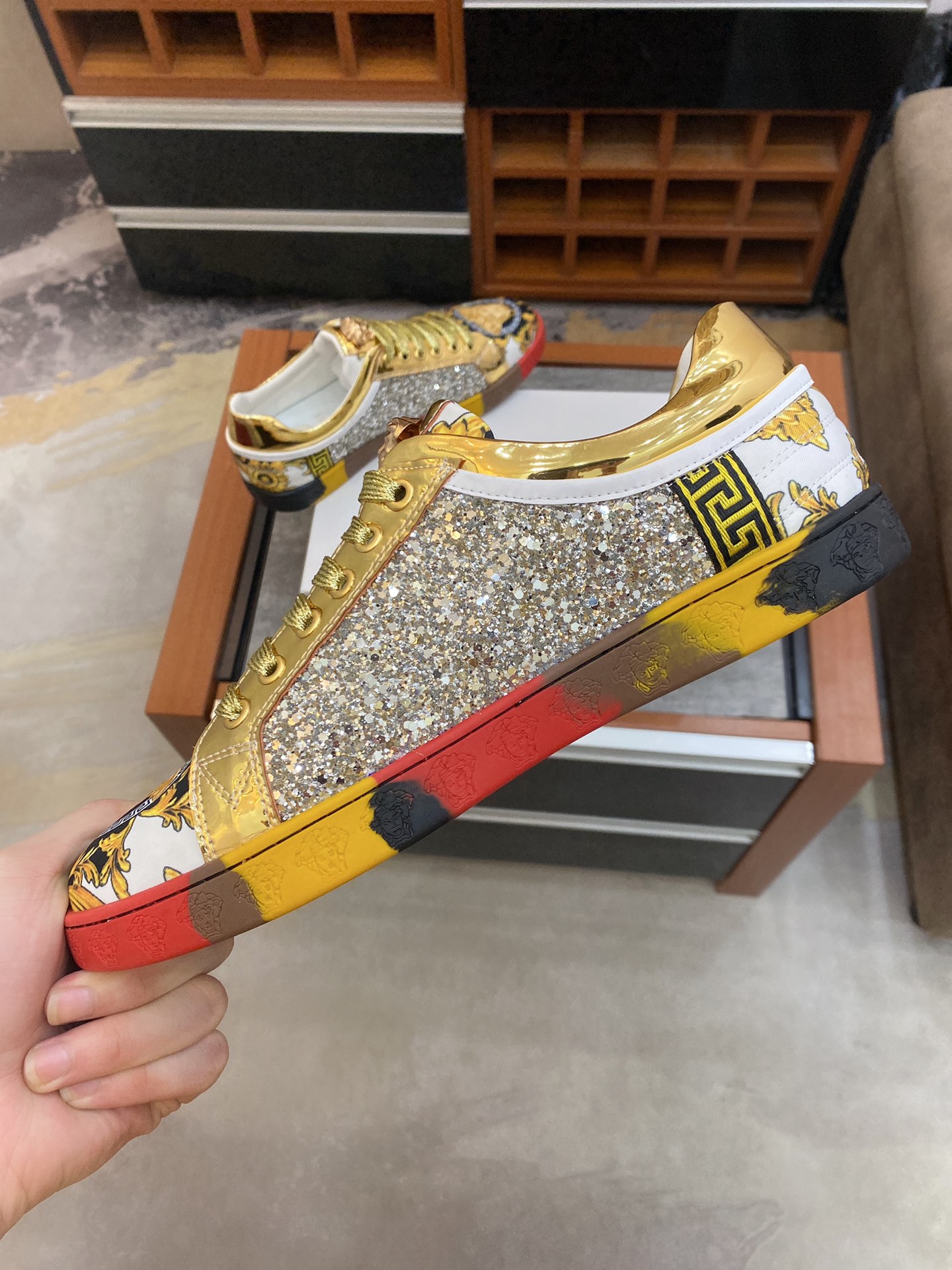 Versace Greca Sneaker 9 - vstockx