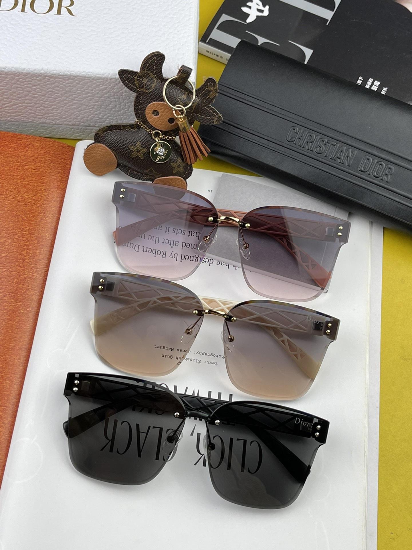sunglasses Dior CD4779 - vstockx