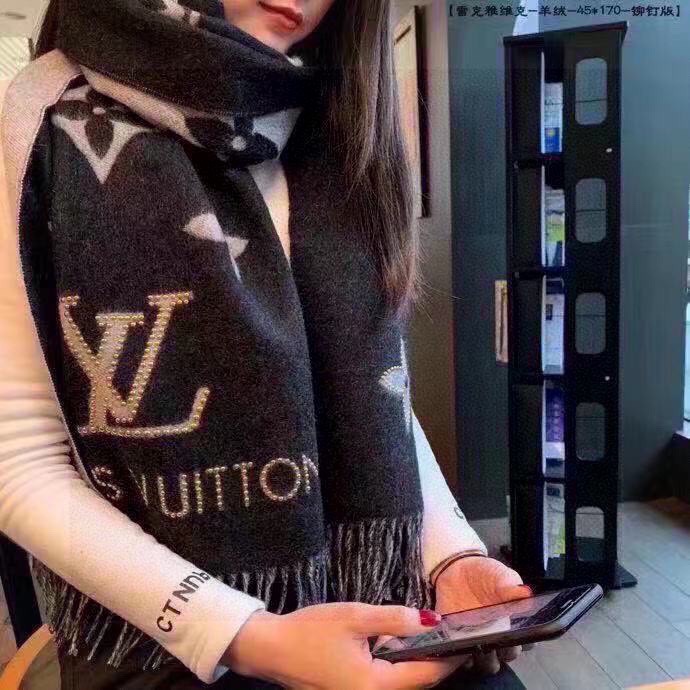 Streetwear Scarf LV 329010 SIZE:170×45cm - vstockx