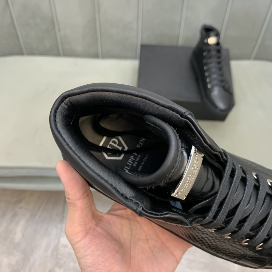 Philipp Plein High Top Sneakers 1 - vstockx