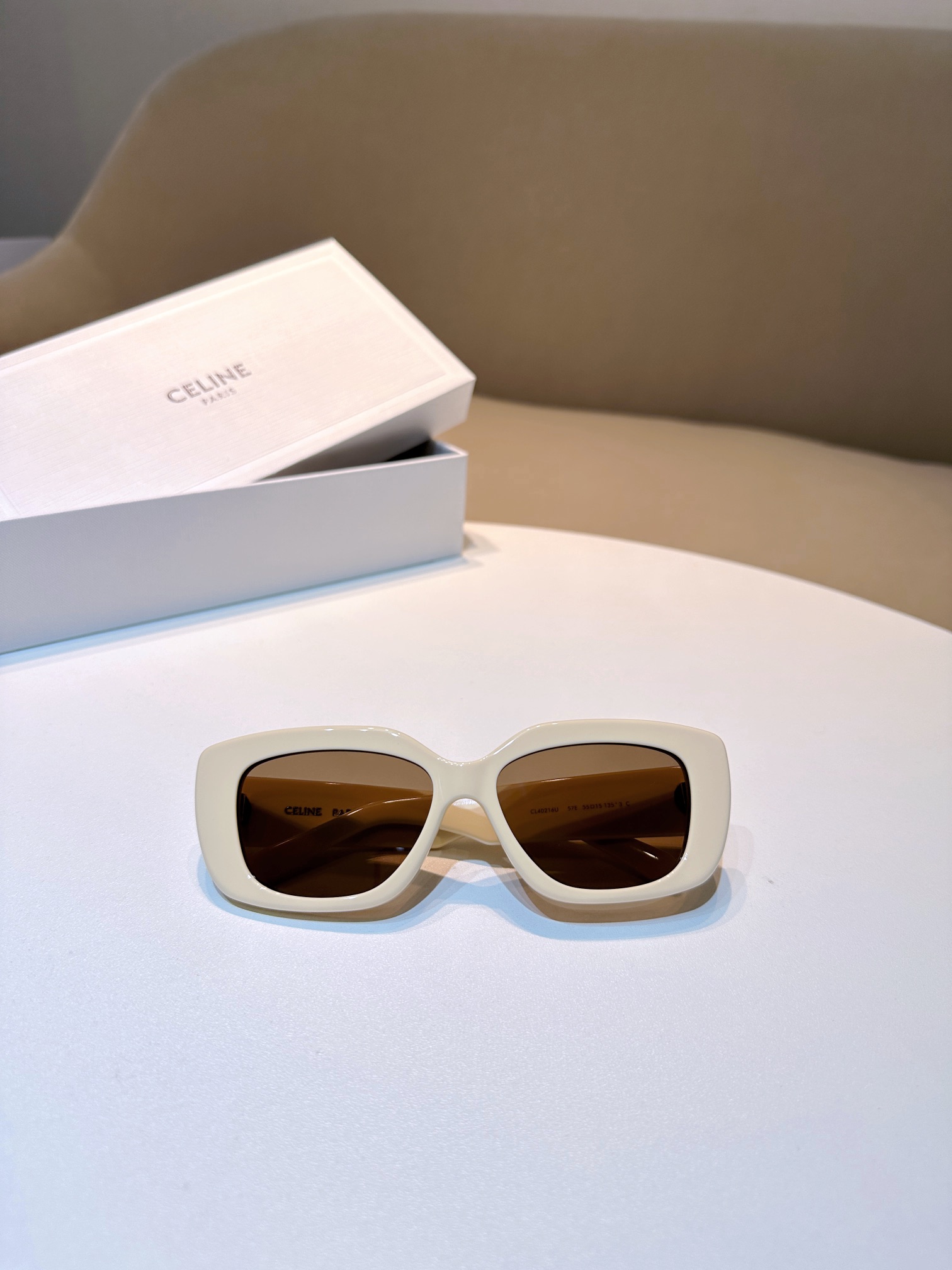 Sunglasses Celine 55 15 135 - vstockx