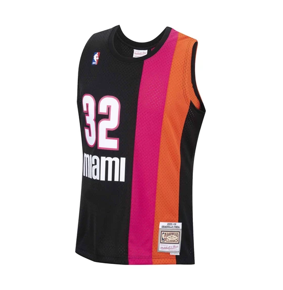 Men's Shaquille O'Neal Miami Heat Mitchell & Ness NBA 2005-06 Black Alternate Throwback Swingman Jersey - vstockx