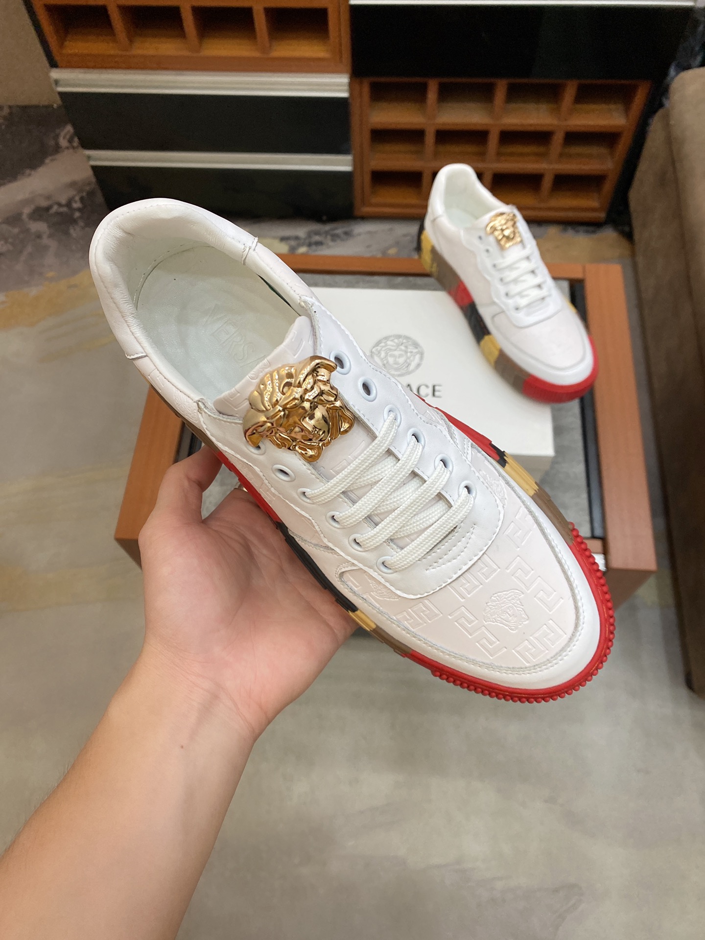 Versace Greca Sneaker 7 - vstockx