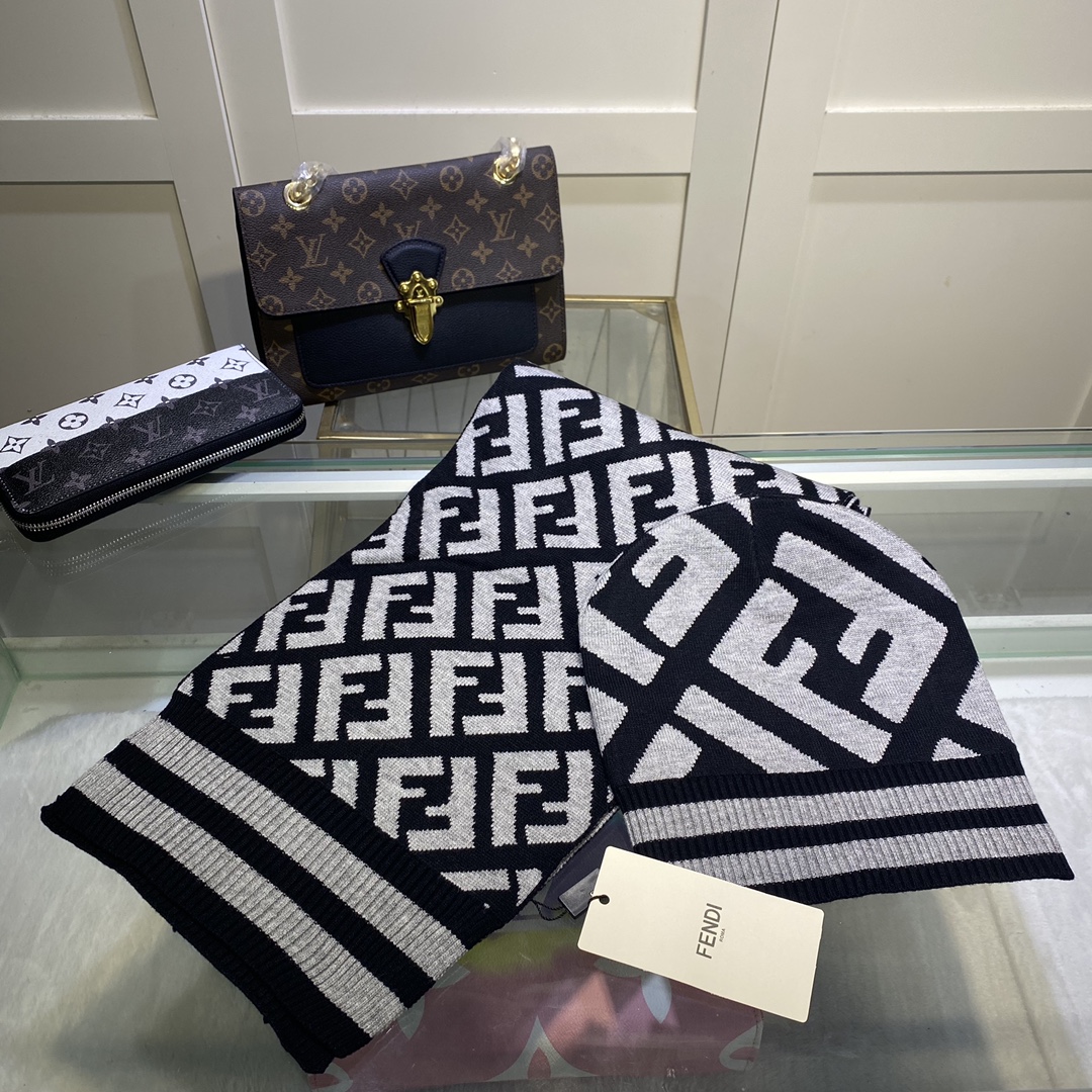 Hat & Scarf Fendi 1 - vstockx