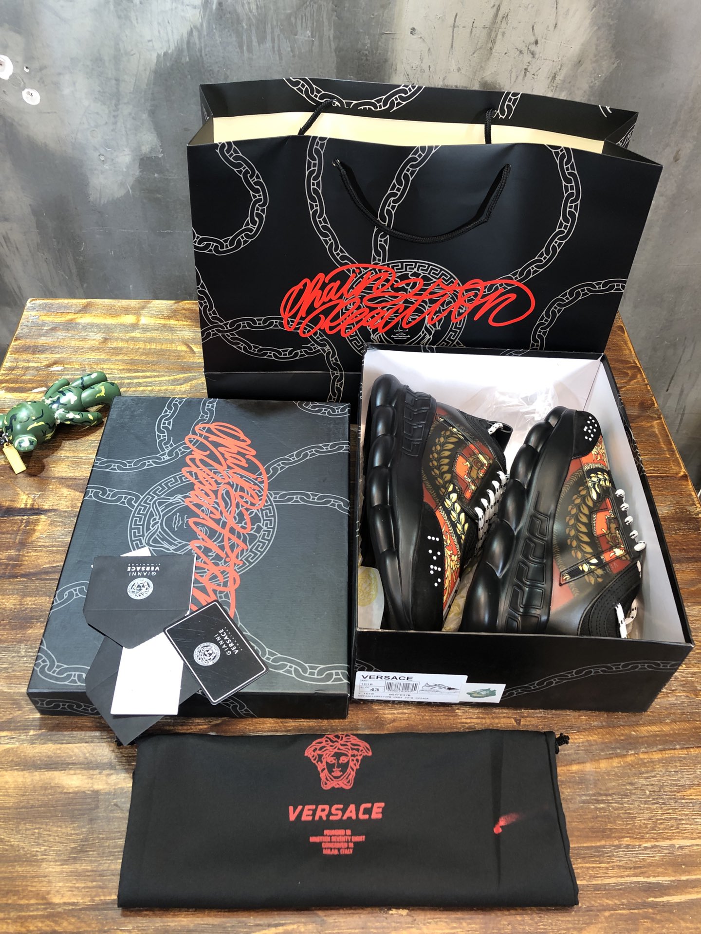 Versace Chain Reaction Twill - vstockx