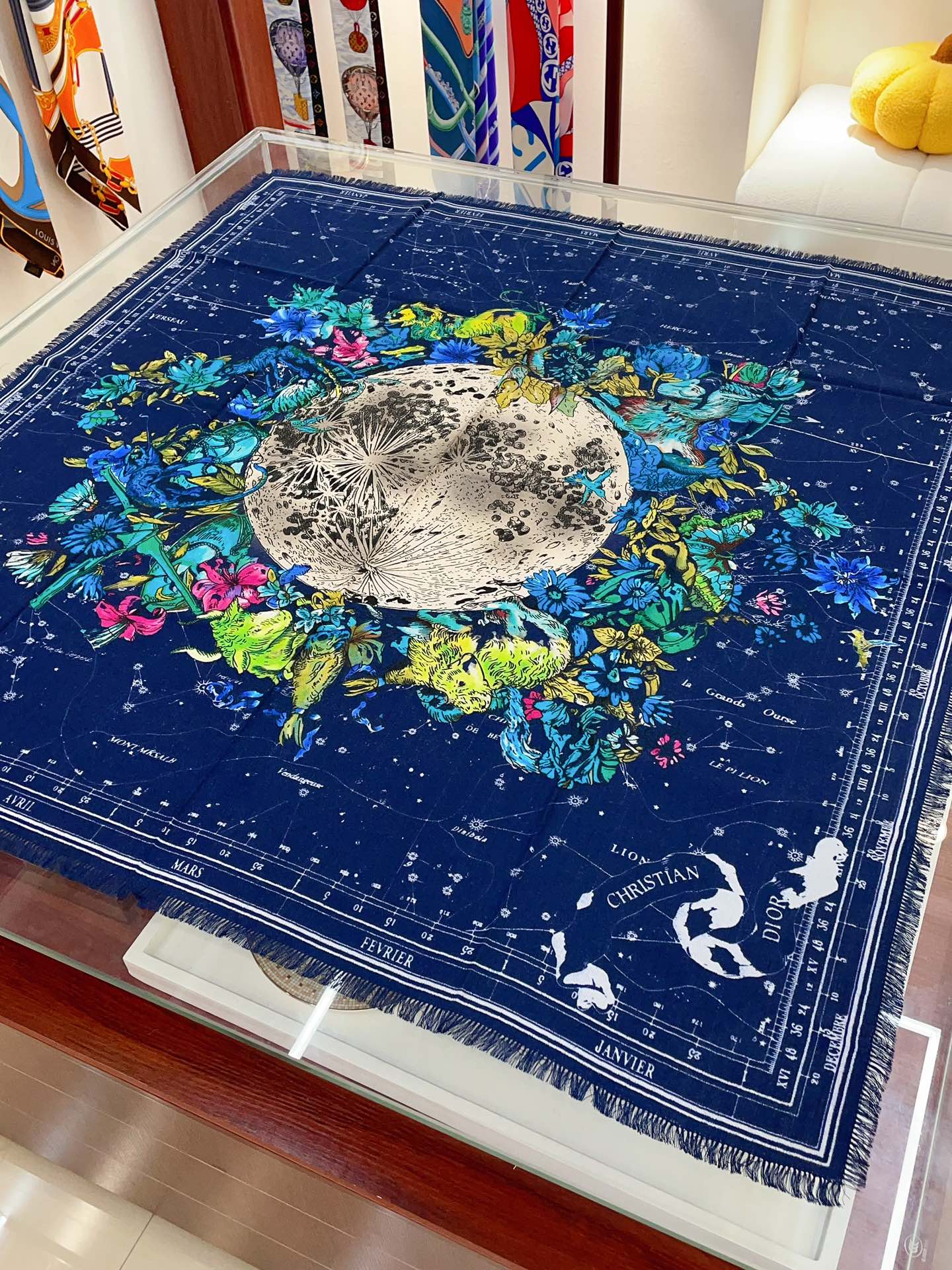 Streetwear Scarf Dior 328755 SIZE:110:110cm - vstockx