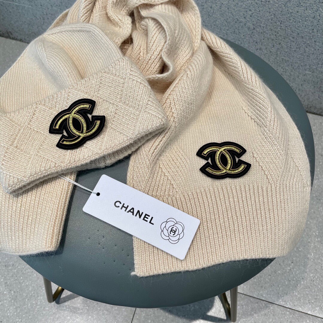 Hat & Scarf Chanel 2 - vstockx
