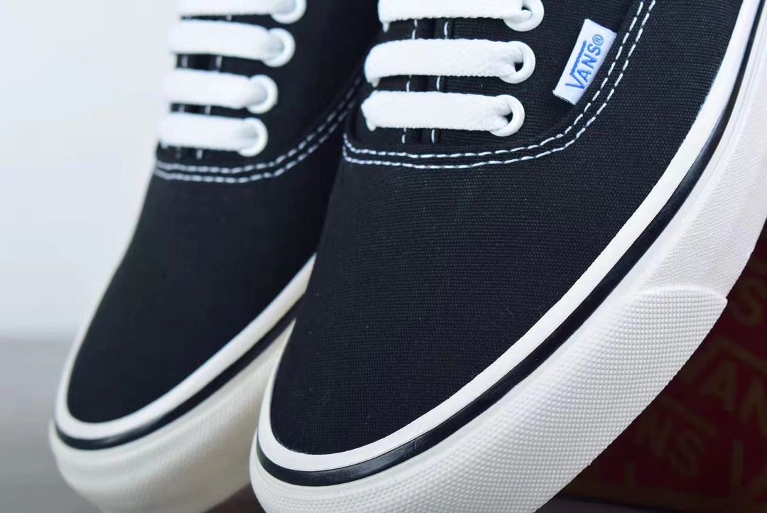 Vans Authentic - vstockx