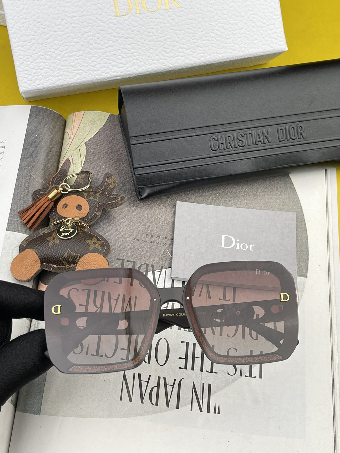 sunglasses Dior D4292 - vstockx