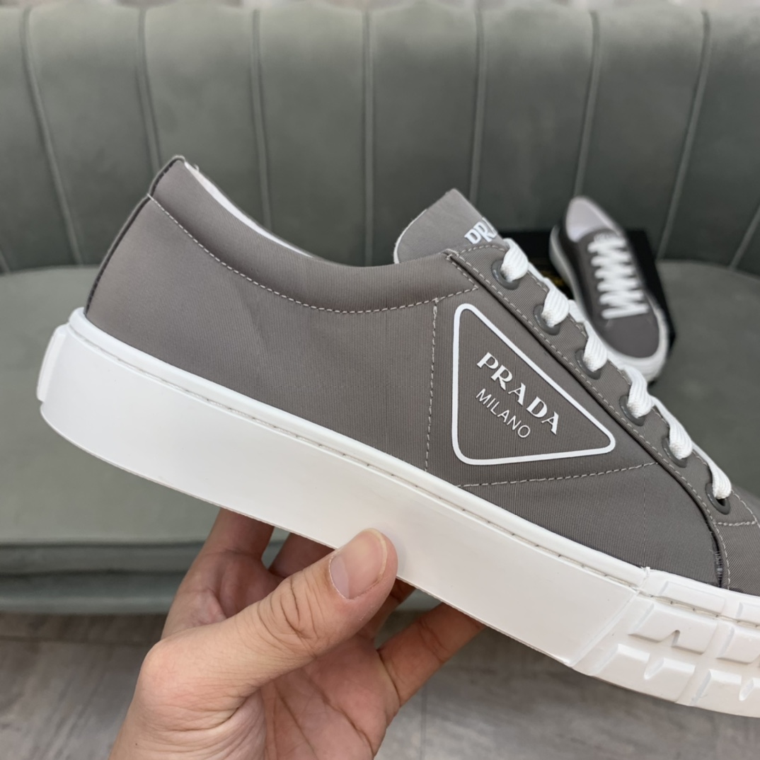 Prada Wheel Cassetta sneaker 9 - vstockx
