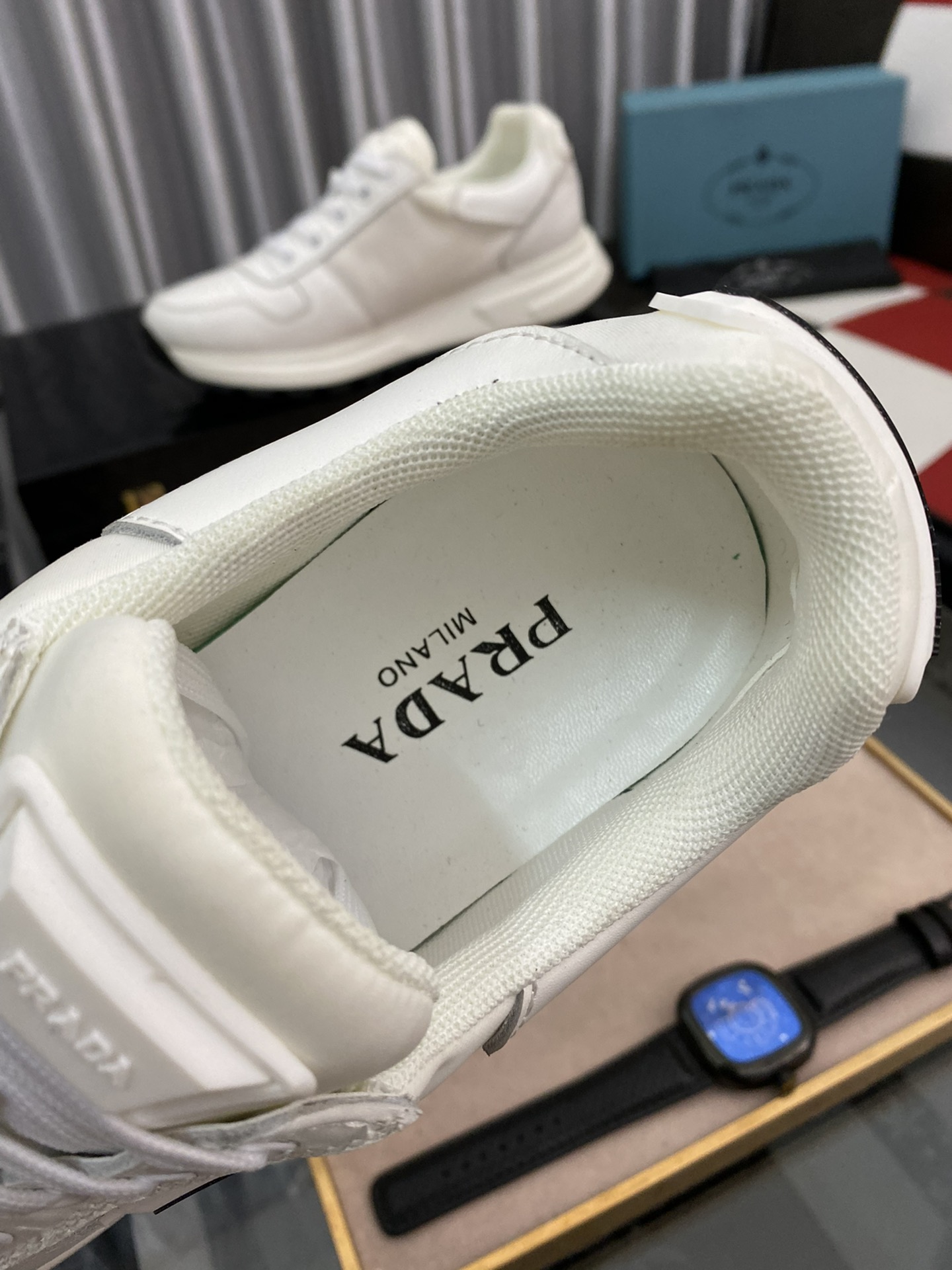 Prada Low Top sneaker 10 - vstockx
