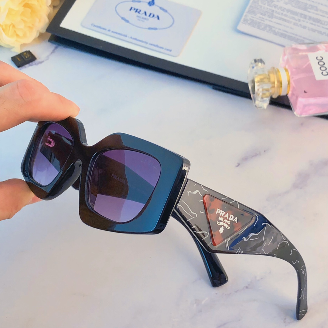 Sunglasses Prada 0PR 15 - vstockx