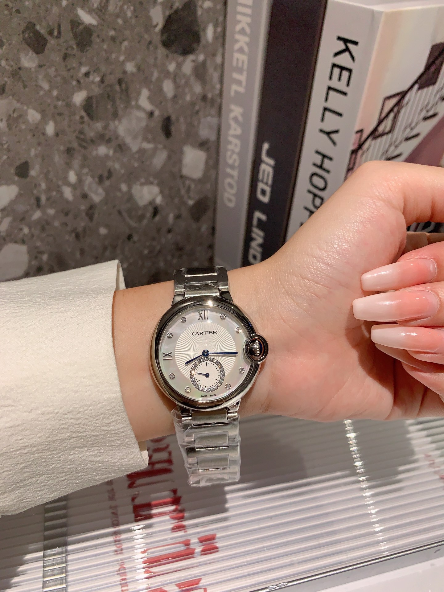 Watches Cartier 322110 size:33 mm - vstockx