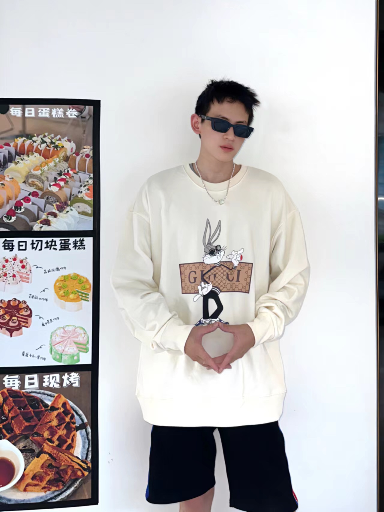 Clothes Gucci 320 - vstockx