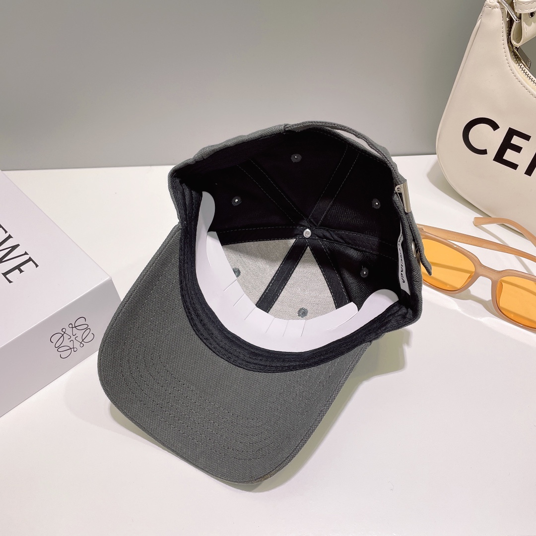 Streetwear Hat balenciaga 329034 - vstockx