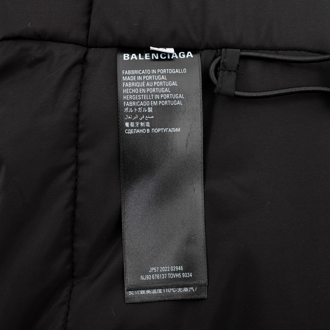 Clothes Balenciaga 141 - vstockx