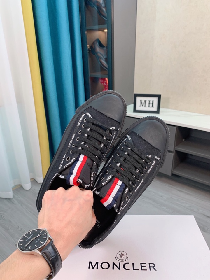 Moncler Lissex High Top Sneakers 5 - vstockx