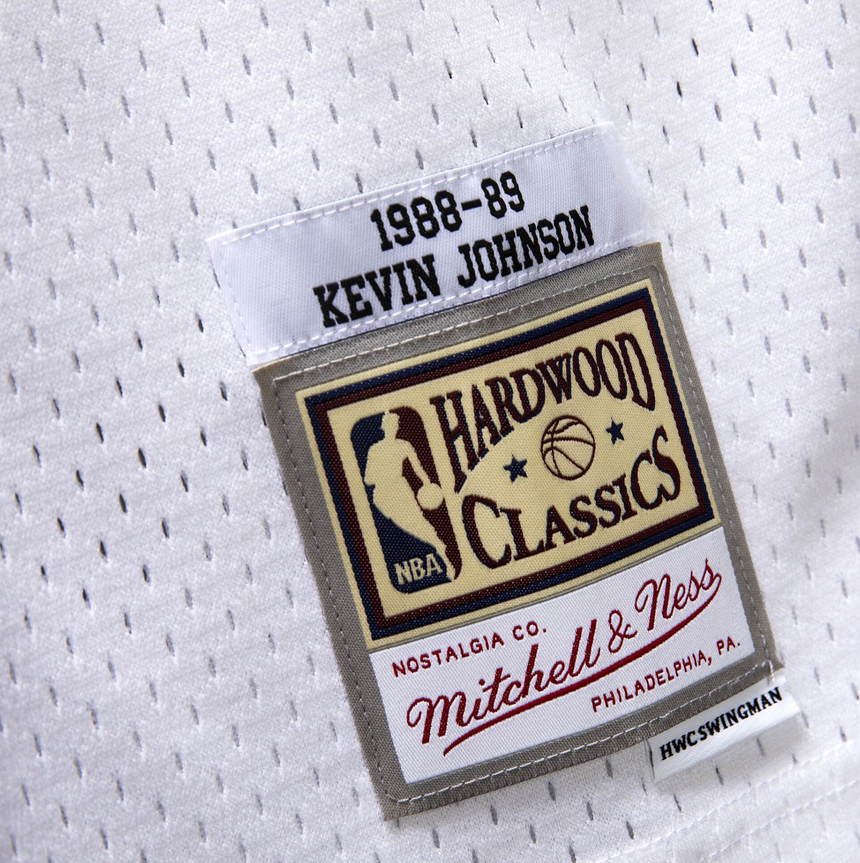 Men's Mitchell & Ness Kevin Johnson White Phoenix Suns 1989-90 Hardwood Classics Swingman Jersey - vstockx