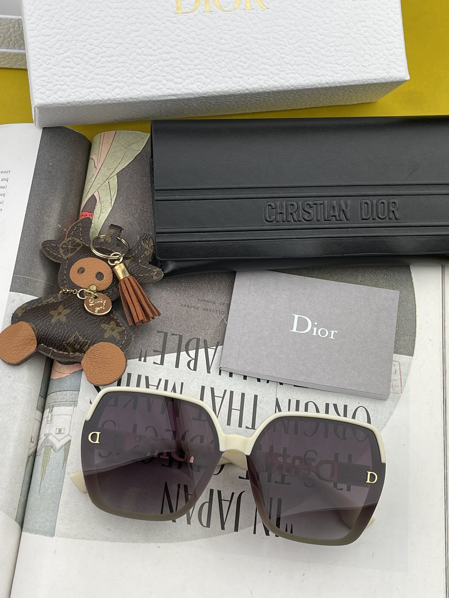 sunglasses Dior D6291 - vstockx