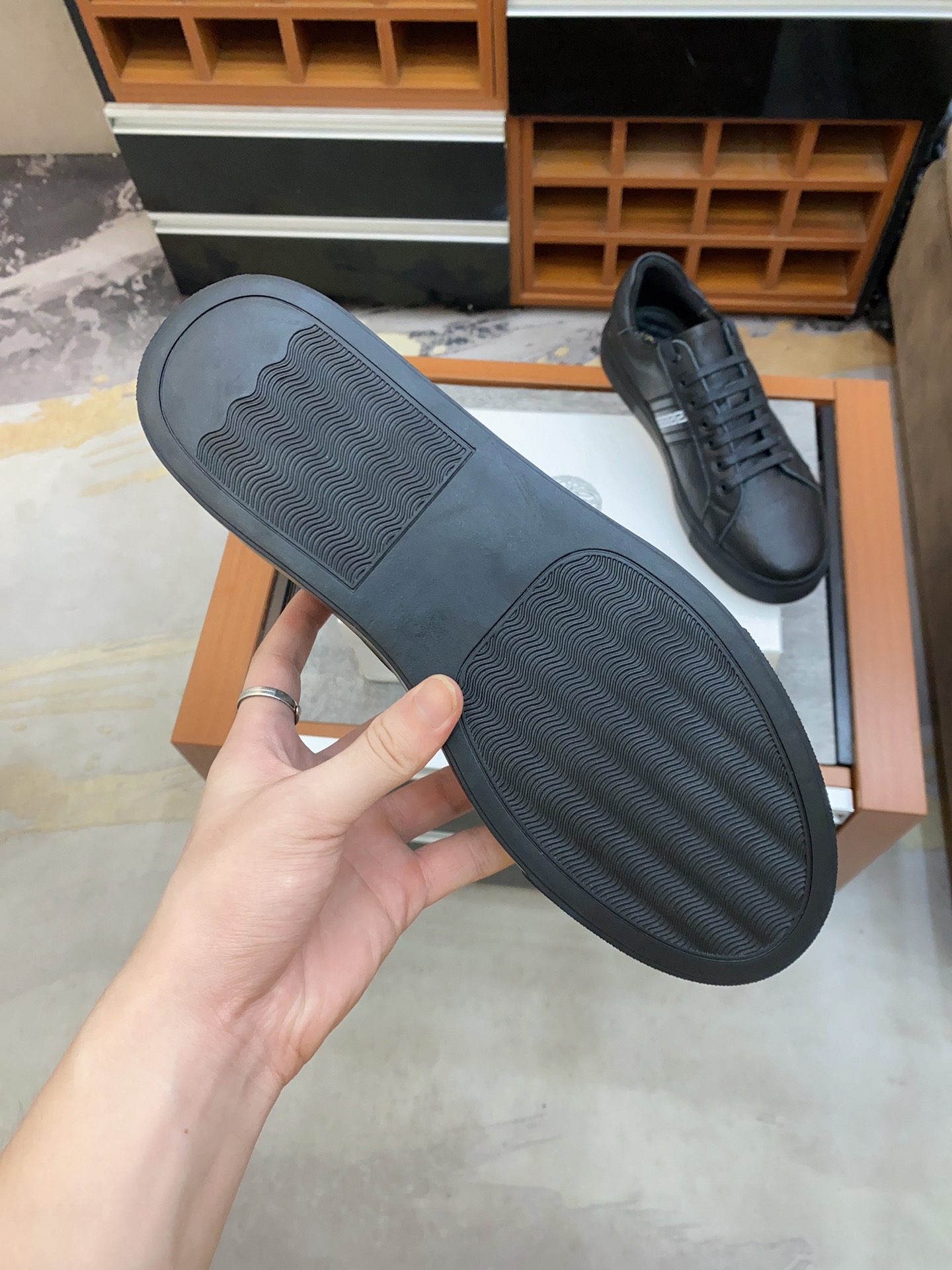 Versace Greca Sneaker 4 - vstockx