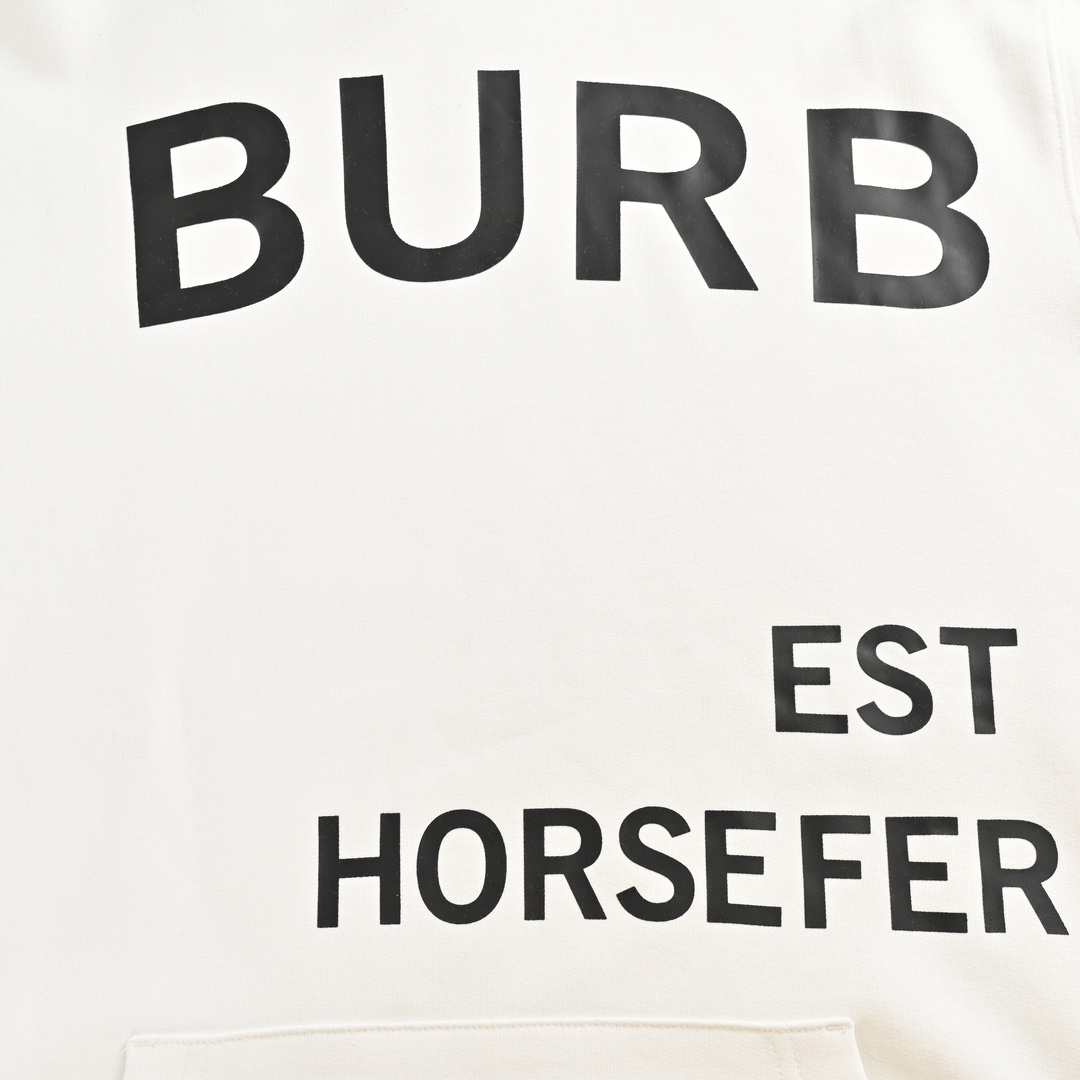 Clothes Burberry 825 - vstockx