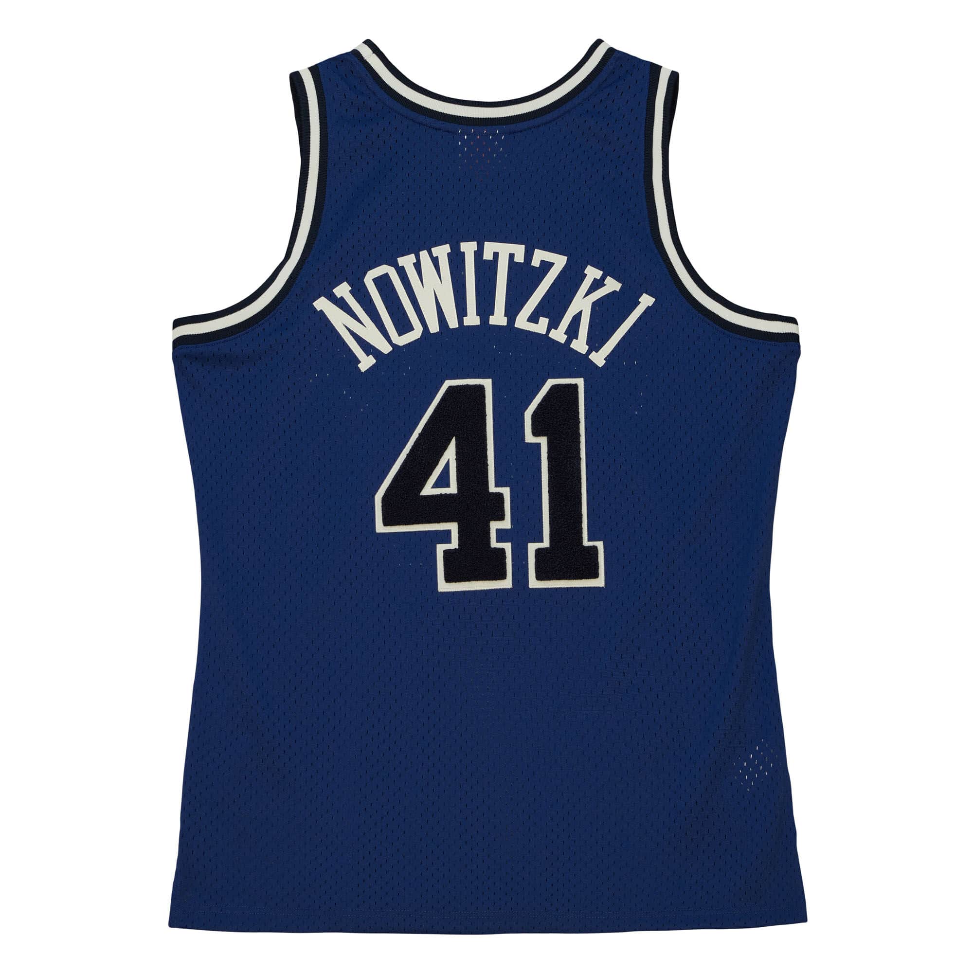 Off Court Chenille Swingman Dirk Nowitzki Dallas Mavericks 1998-99 Jersey - vstockx