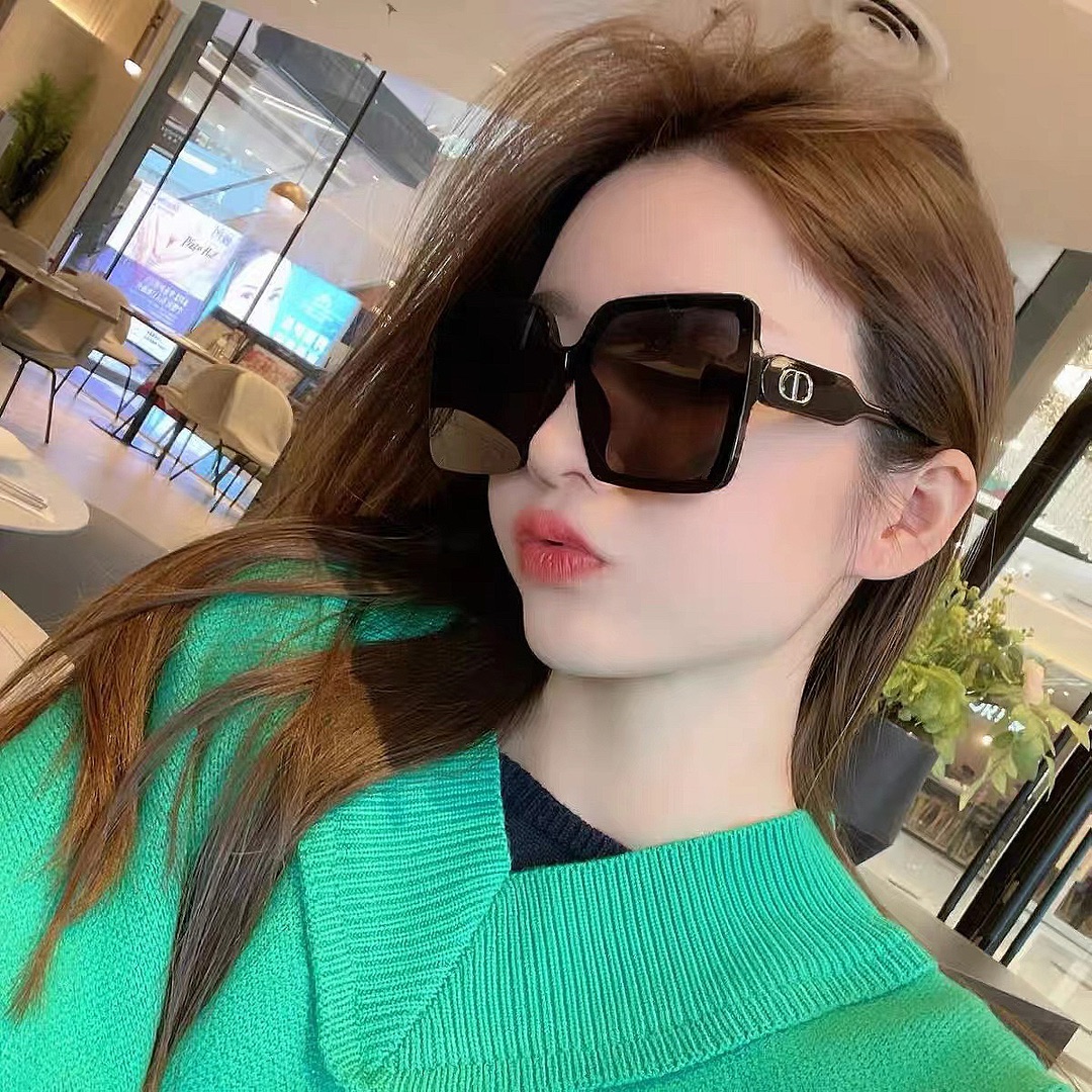 sunglasses Dior D6227 - vstockx