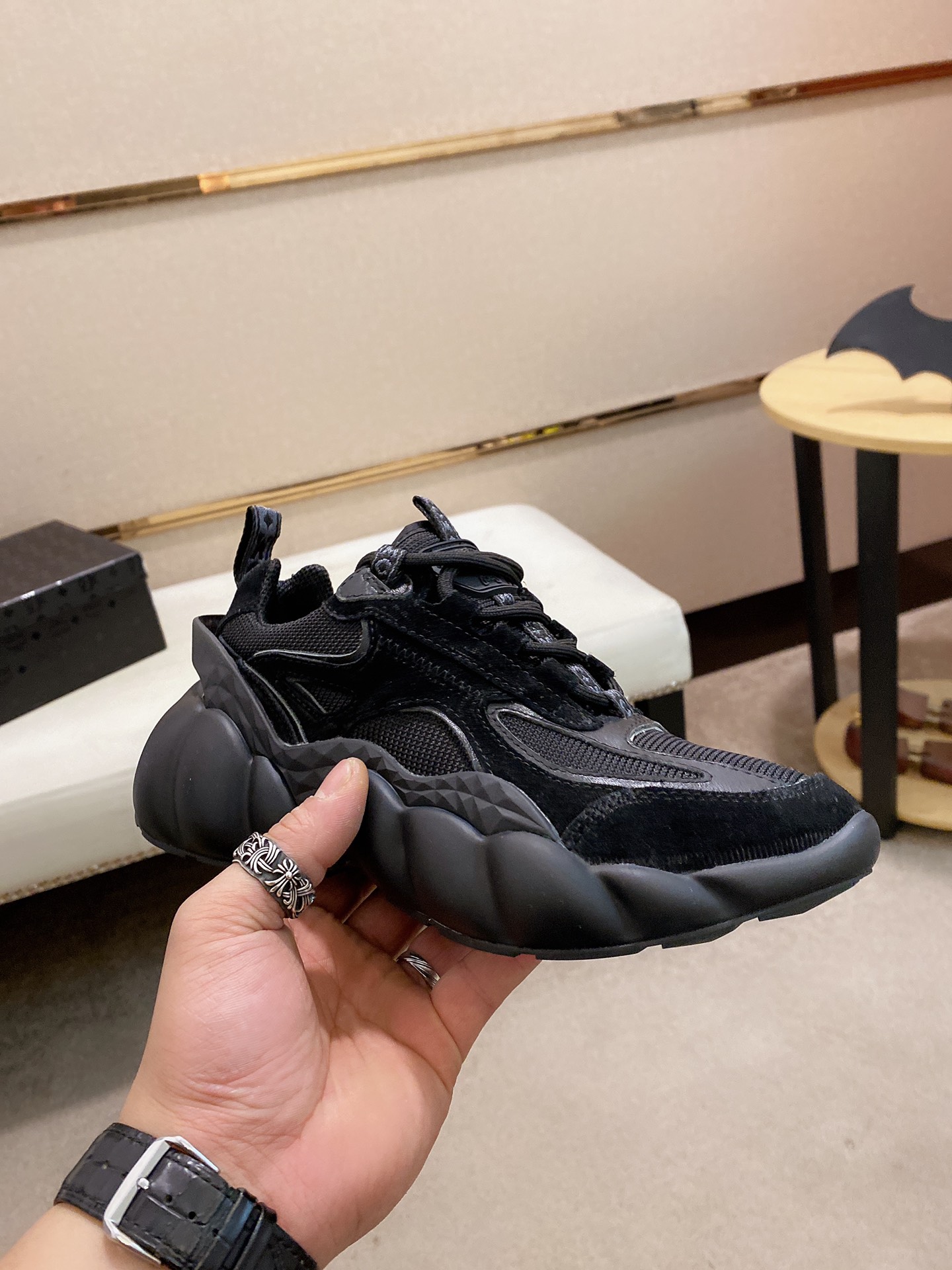 MCM Low Top Logo Lace-up Sneakers 4 - vstockx